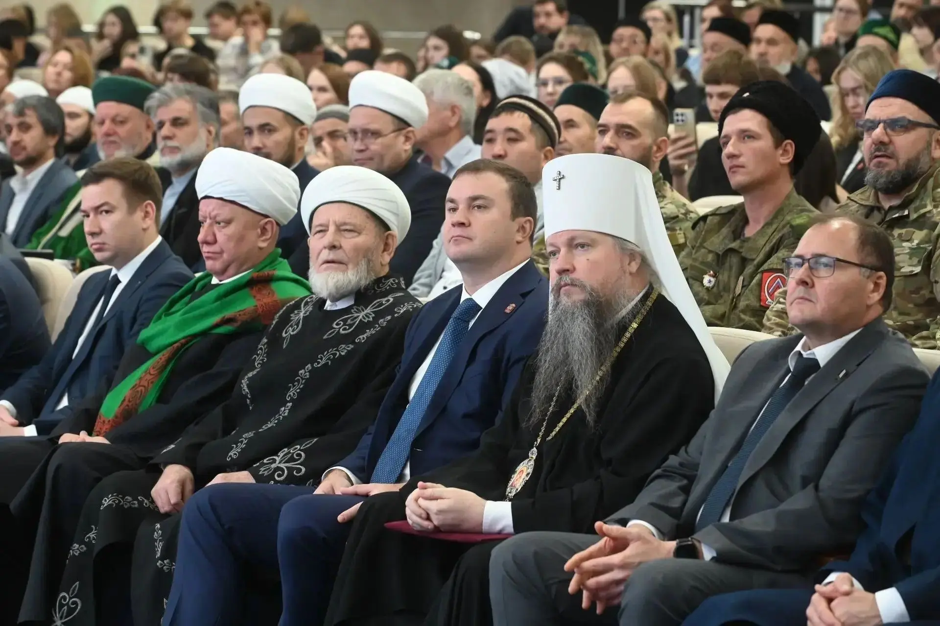 В Омске проходит двухдневная конференция «Духовное наследие Сибири: диалог религий; укр...