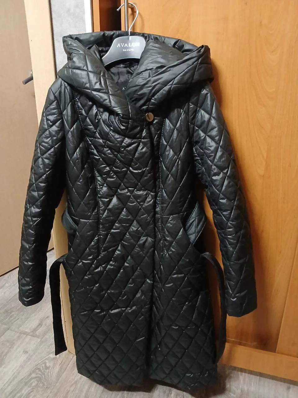 Продам пальто осень -весна р-р 42-44 новое