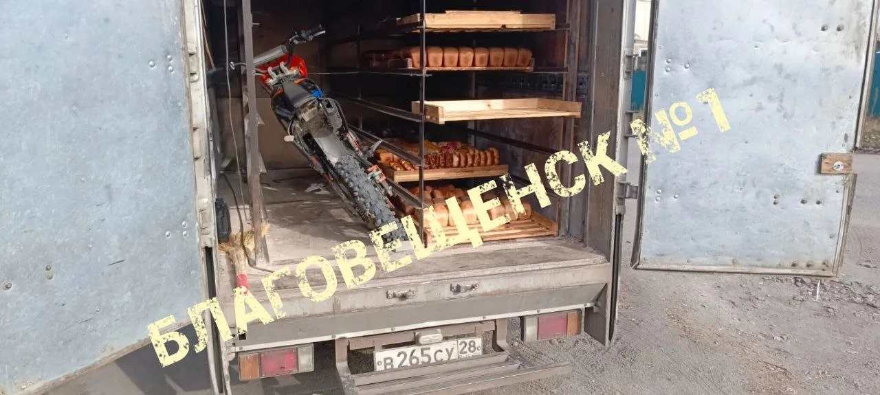 «Вот так ИП Кула*зян развозит хлеб по магазинам в районы.