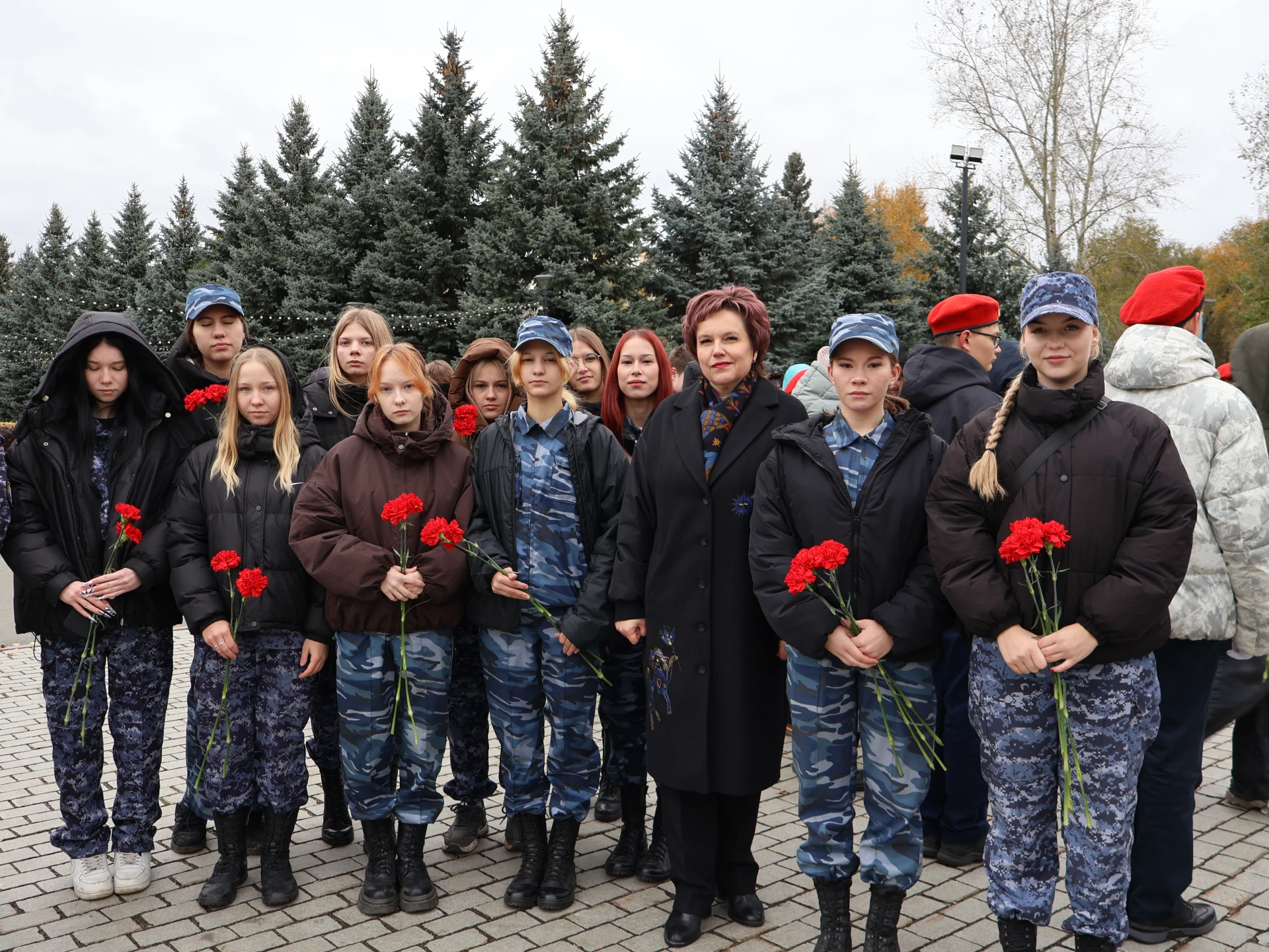 В Тракторозаводском районе состоялся торжественный митинг, посвященный Дню героев Танко...