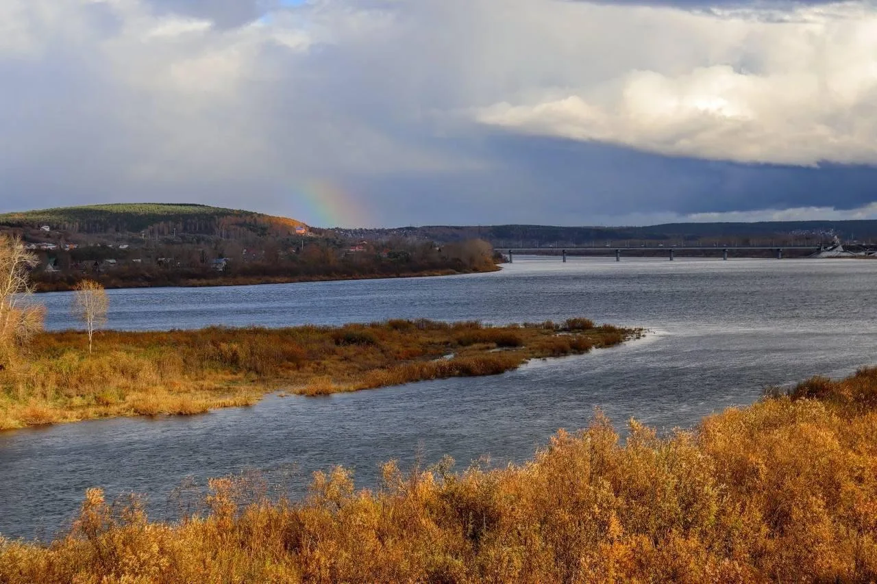 😍Радуга добавила красок в осенний пасмурный день 🌈