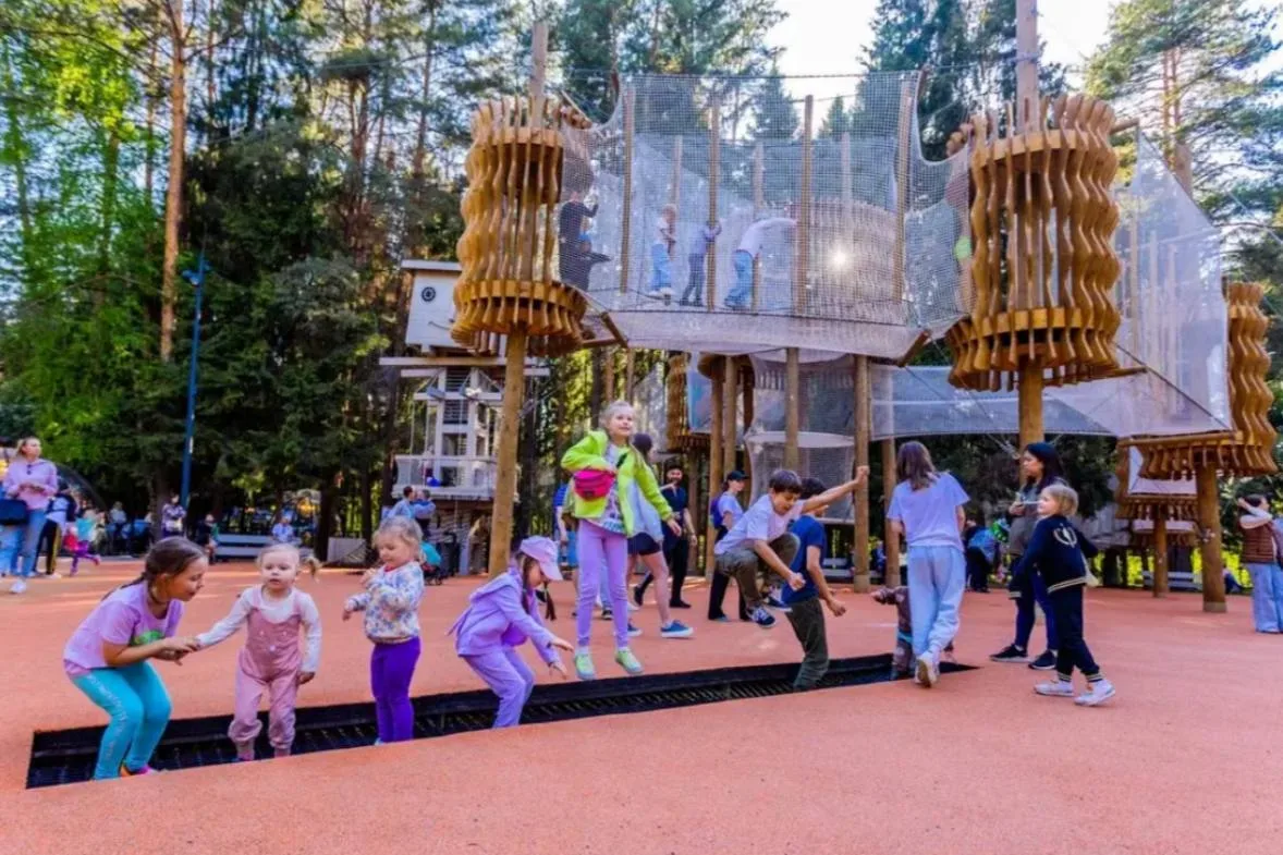 🌳 Где ребёнку можно вдоволь набегаться и наиграться?