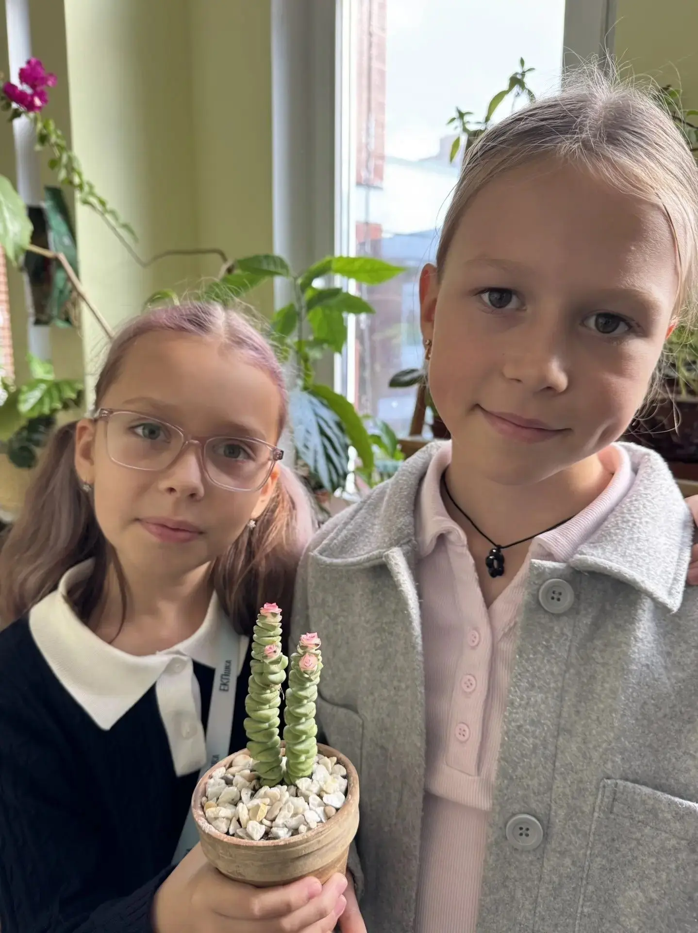 🌱Школьный ботанический сад - это место, где кипит жизнь и каждый находит занятие по душе.