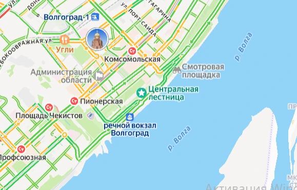 Серьезная авария произошла утром 12 октября на Нулевой продольной в Волгограде. Вблизи ...