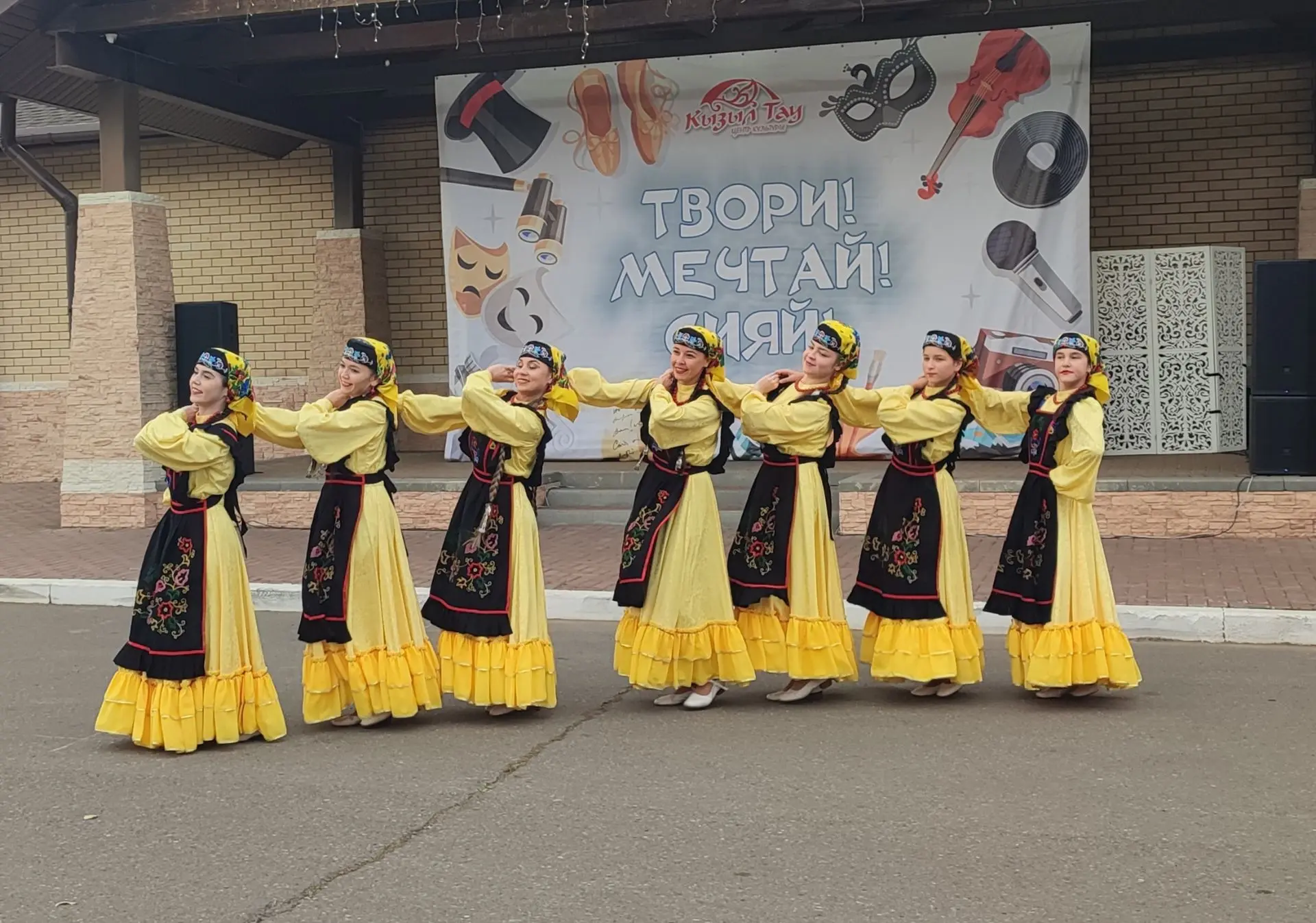 🎉 СЕЗОН ОТКРЫТ: В ЦК «Кызыл тау» состоялся марафон эмоций, танцев и ярких красок! 🎉