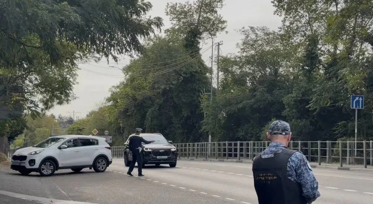🚔 «Дорожный пристав» вышел на охоту в Сочи — долги начали исчезать