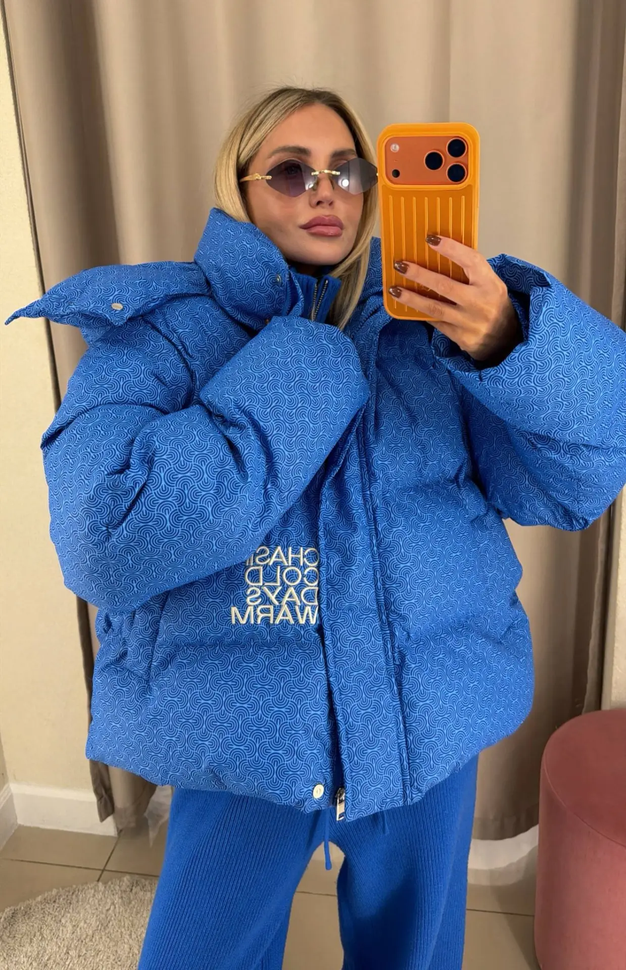 Для тех, кто даже зимой не собирается сливаться с серым пейзажем💙
