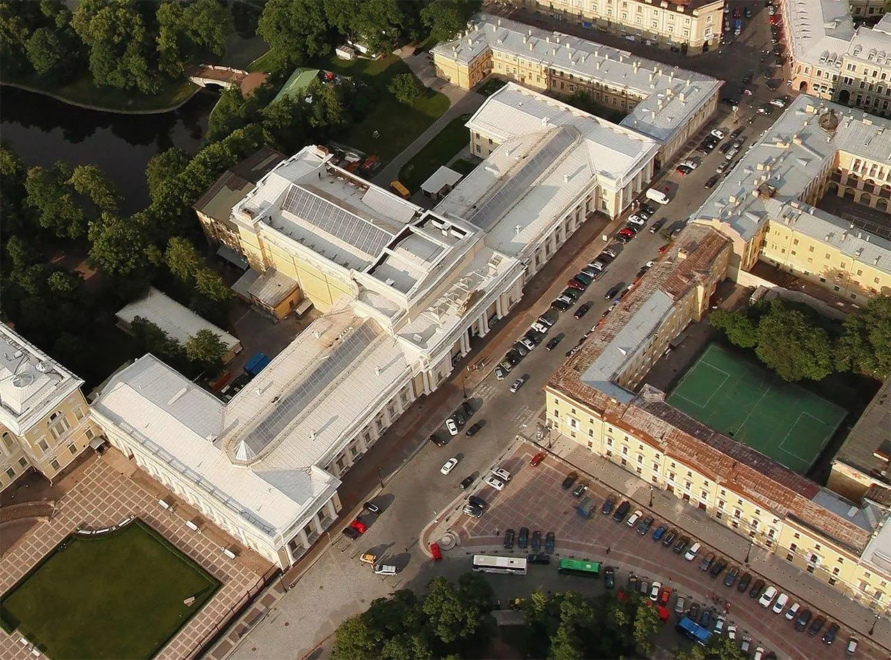 Уникальный хрустальный потолок Петербурга ✨