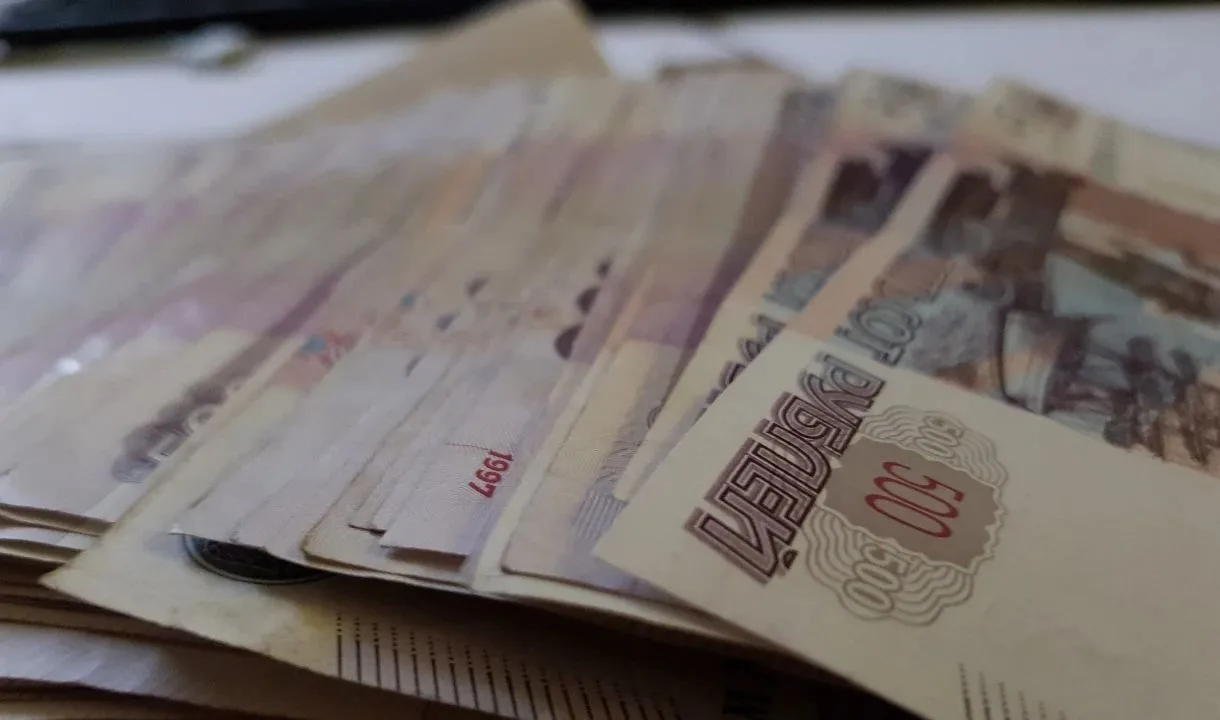 В Воронежской области мастер контрольно-измерительных приборов отдал мошенникам 22,8 мл...