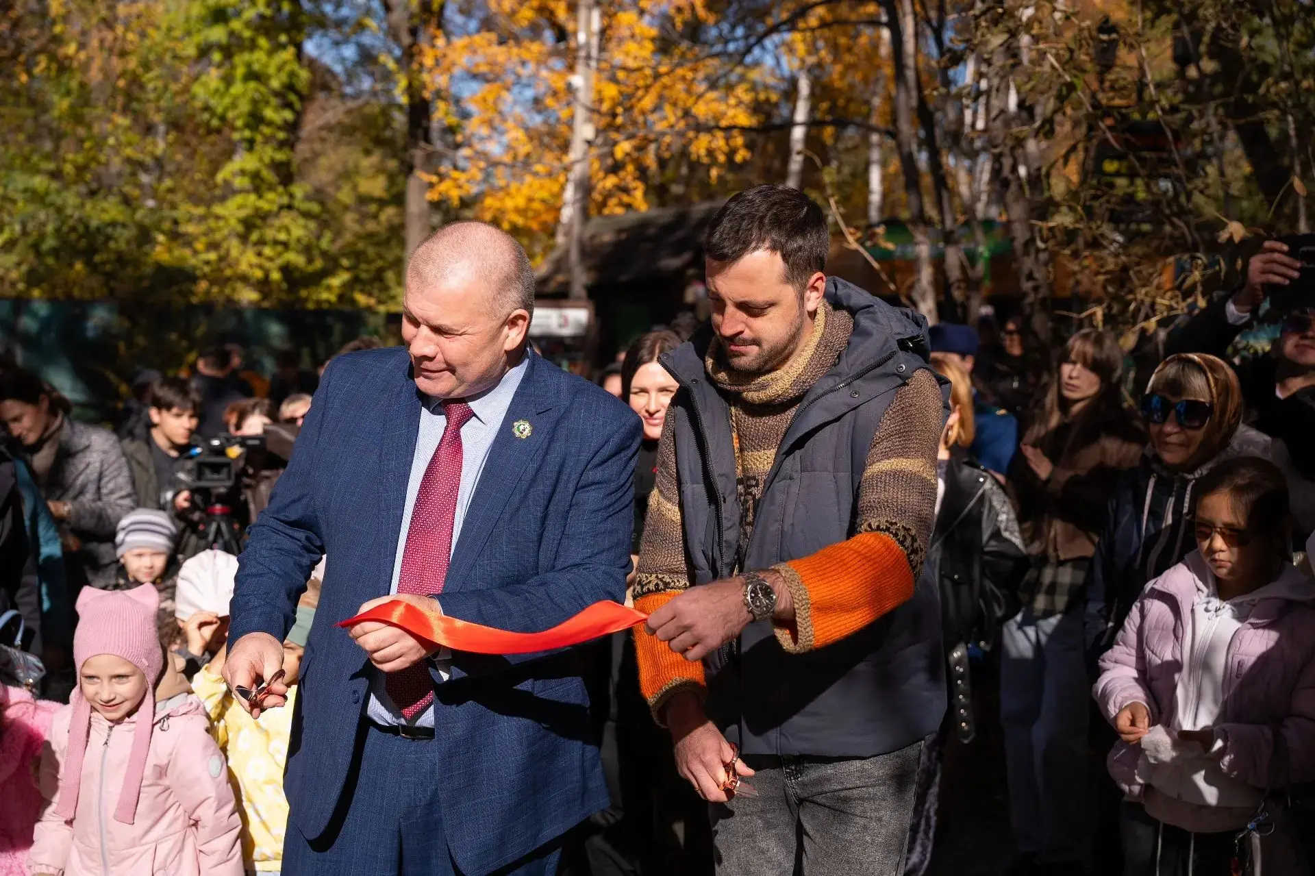 🎂 Новая «Этнодеревня» стала главным подарком зоосаду «Приамурский» на день рождения!