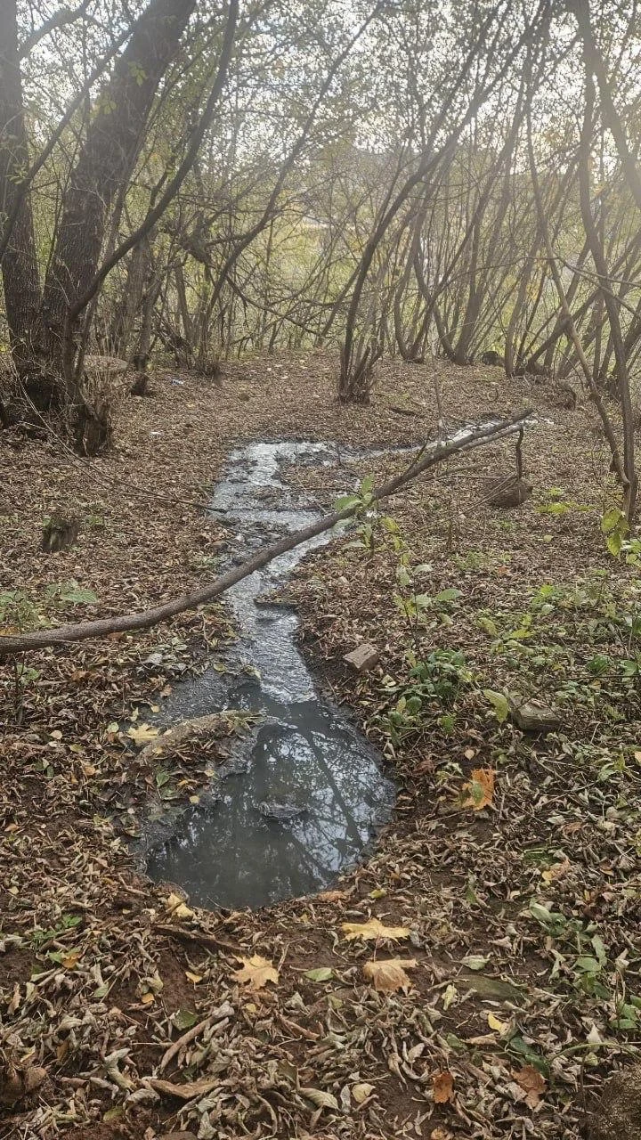 💧 В Ижевске устранили засор, из-за которого сточные воды переливались в районе реки Ка...