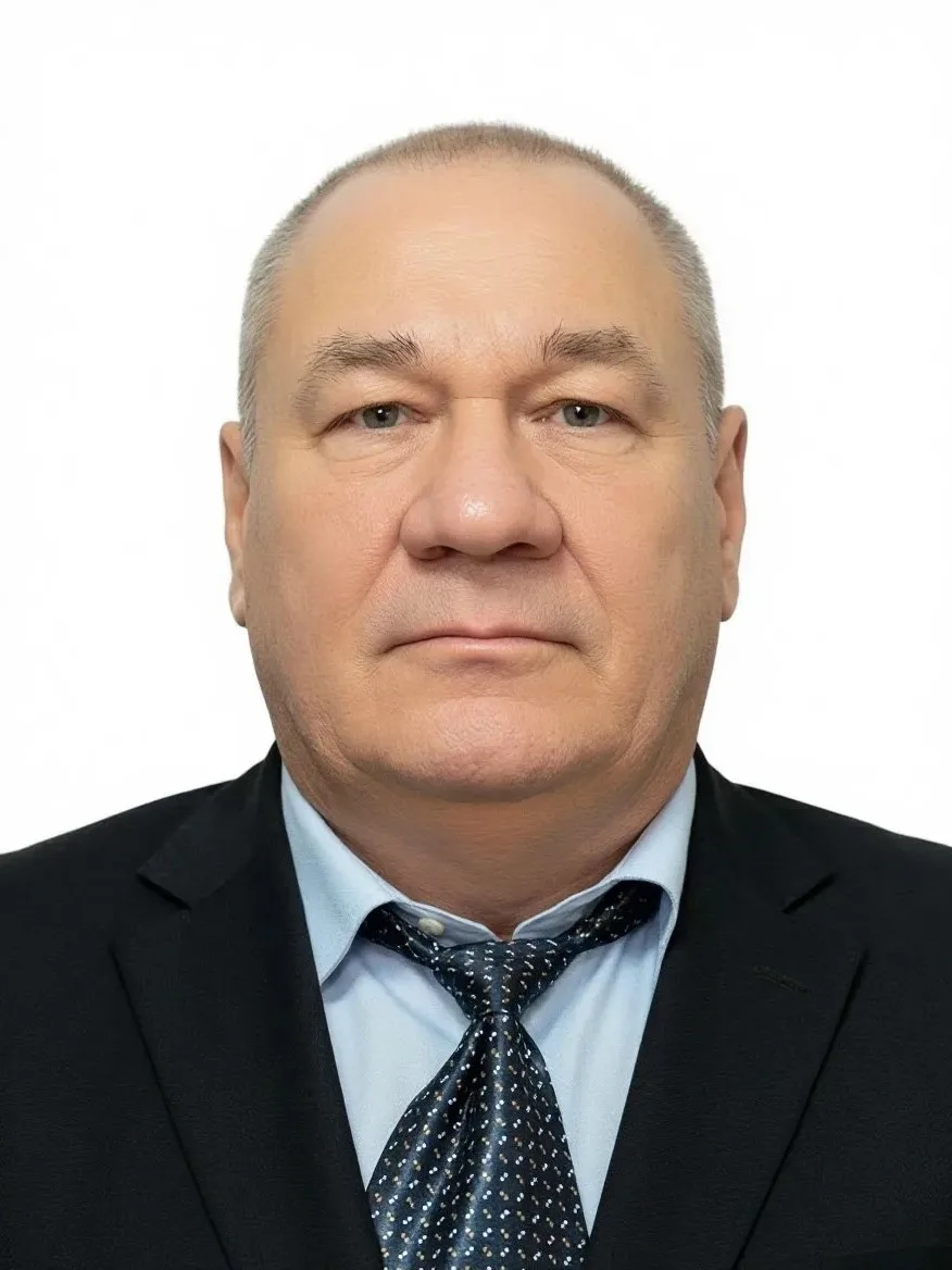 Ветеран педагогического труда Сергей Михайлович Александров внедряет искусственный инте...