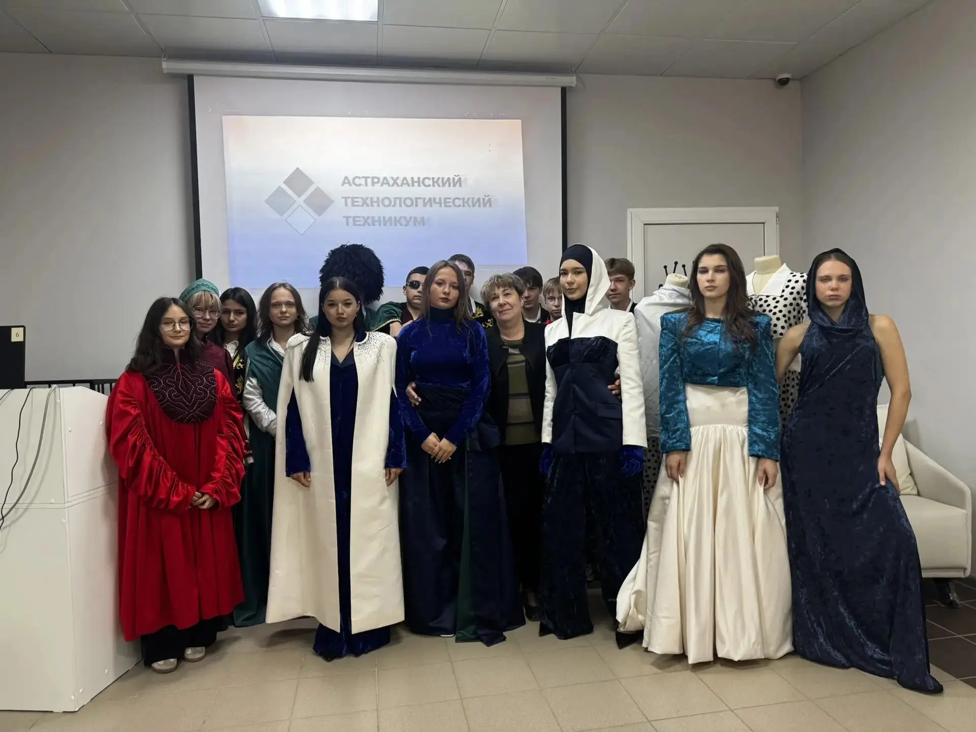 Девятиклассники посетили технологический техникум!