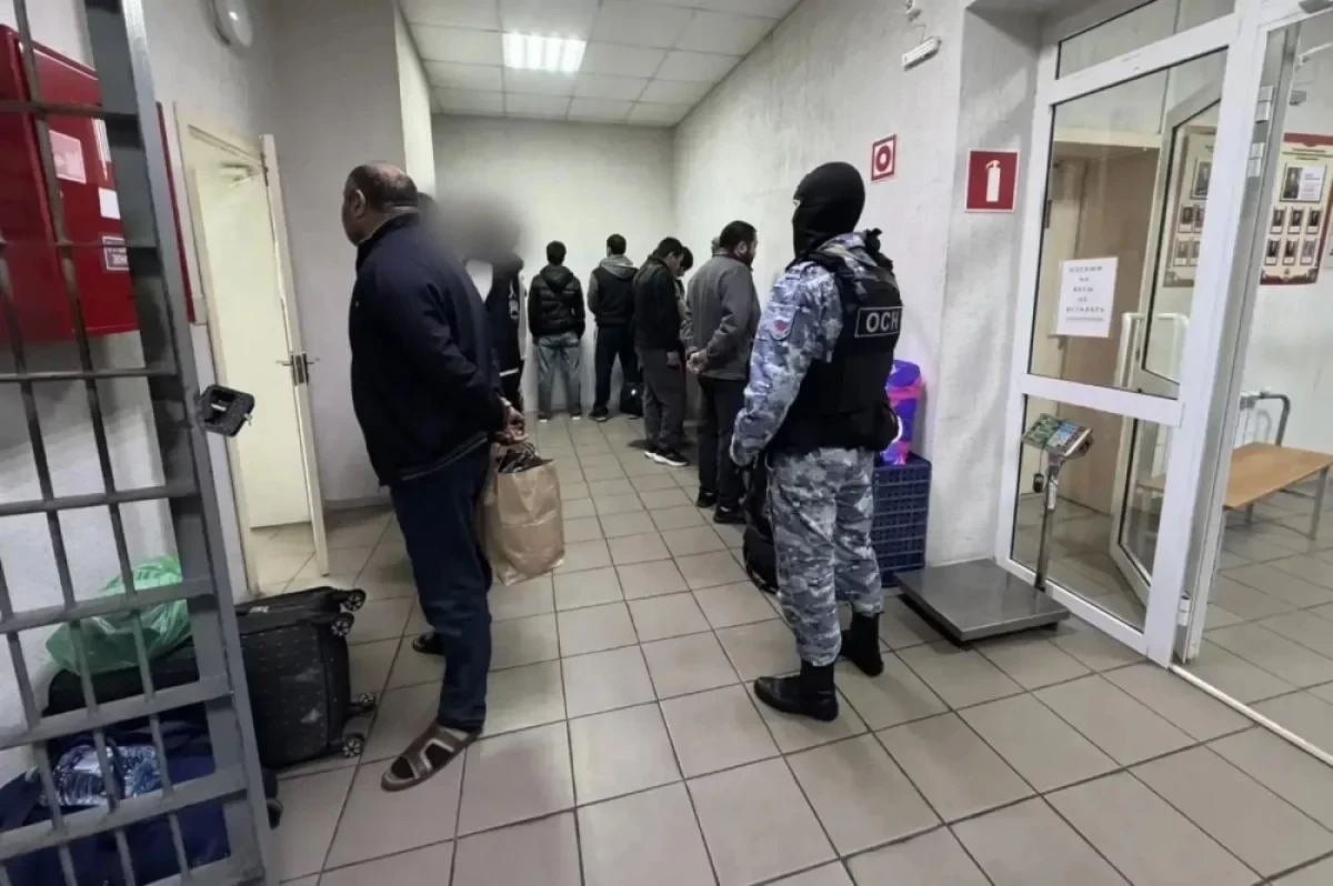 Из Челябинской области за день выдворили 26 иностранцев