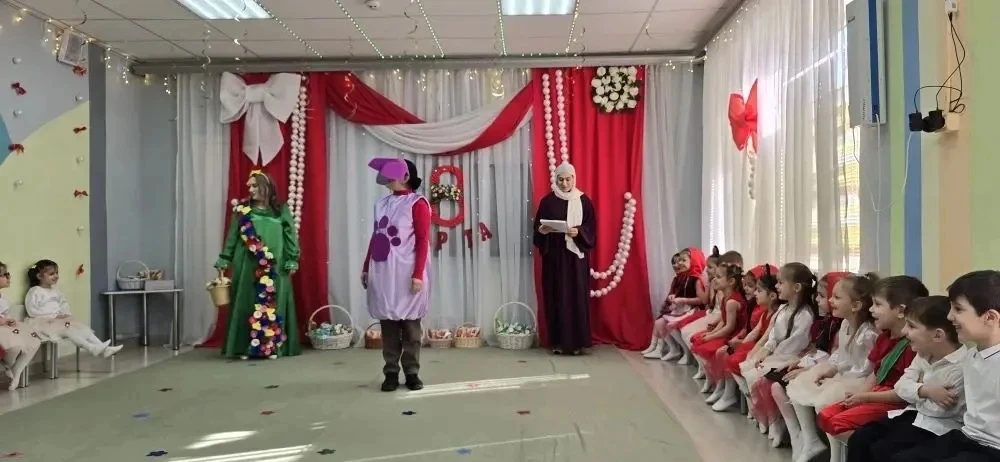🌷На кануне праздника 8 марта в средней группе «Солнышко прошел весенний утренник. Праз...