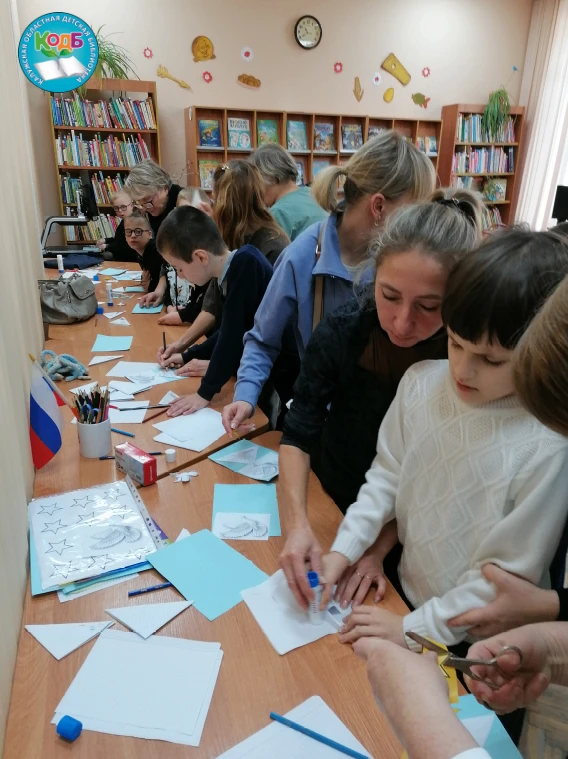 🇷🇺 В библиотеке прошла патриотическая акция «Письмо солдату»