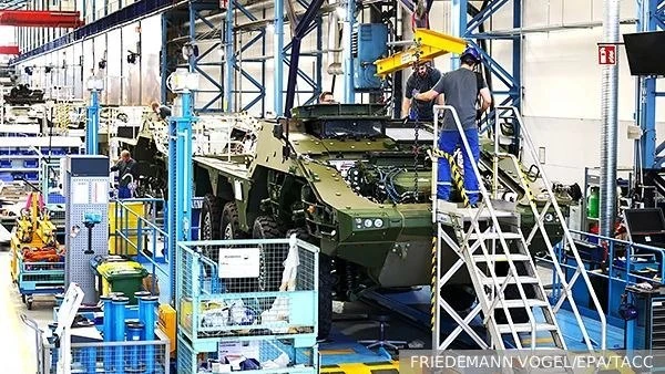 «Количество европейских оружейных заводов растет в три раза быстрее, чем в мирное время...