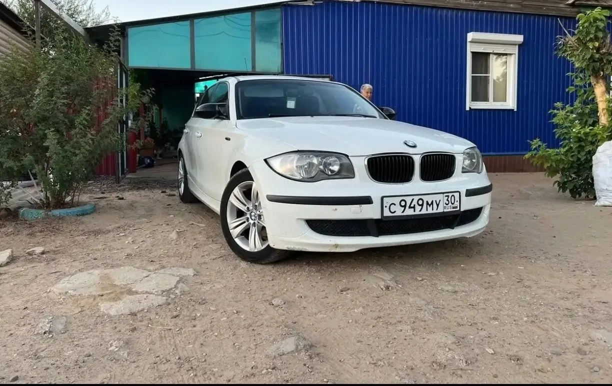 BMW 1 Series 116i, 2009 г., 1.6 л (115 л.с.), белый