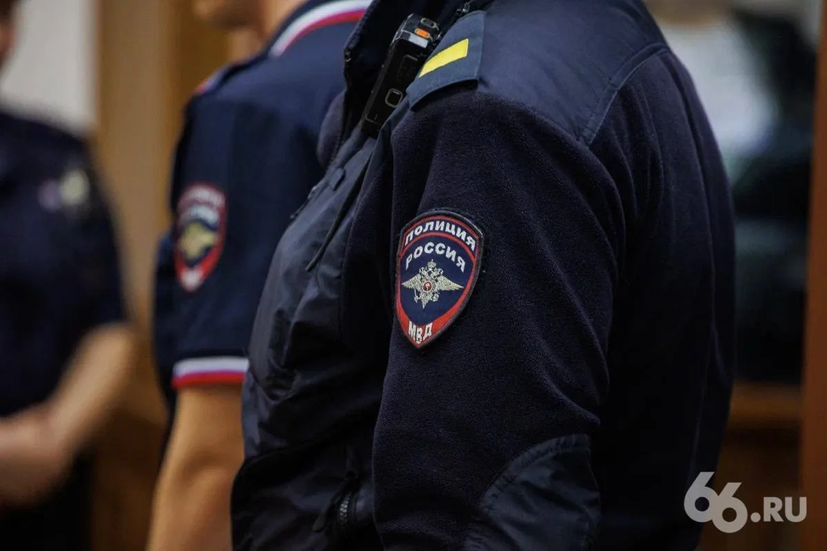 🤩 Полицейские выстрелили в студента, который поджег их служебные авто