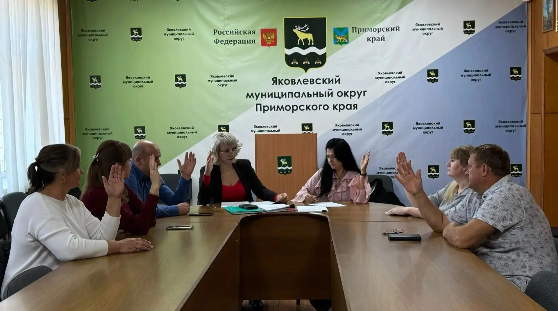 В период с 9 по 15 октября в Административную комиссию Яковлевского муниципального окру...