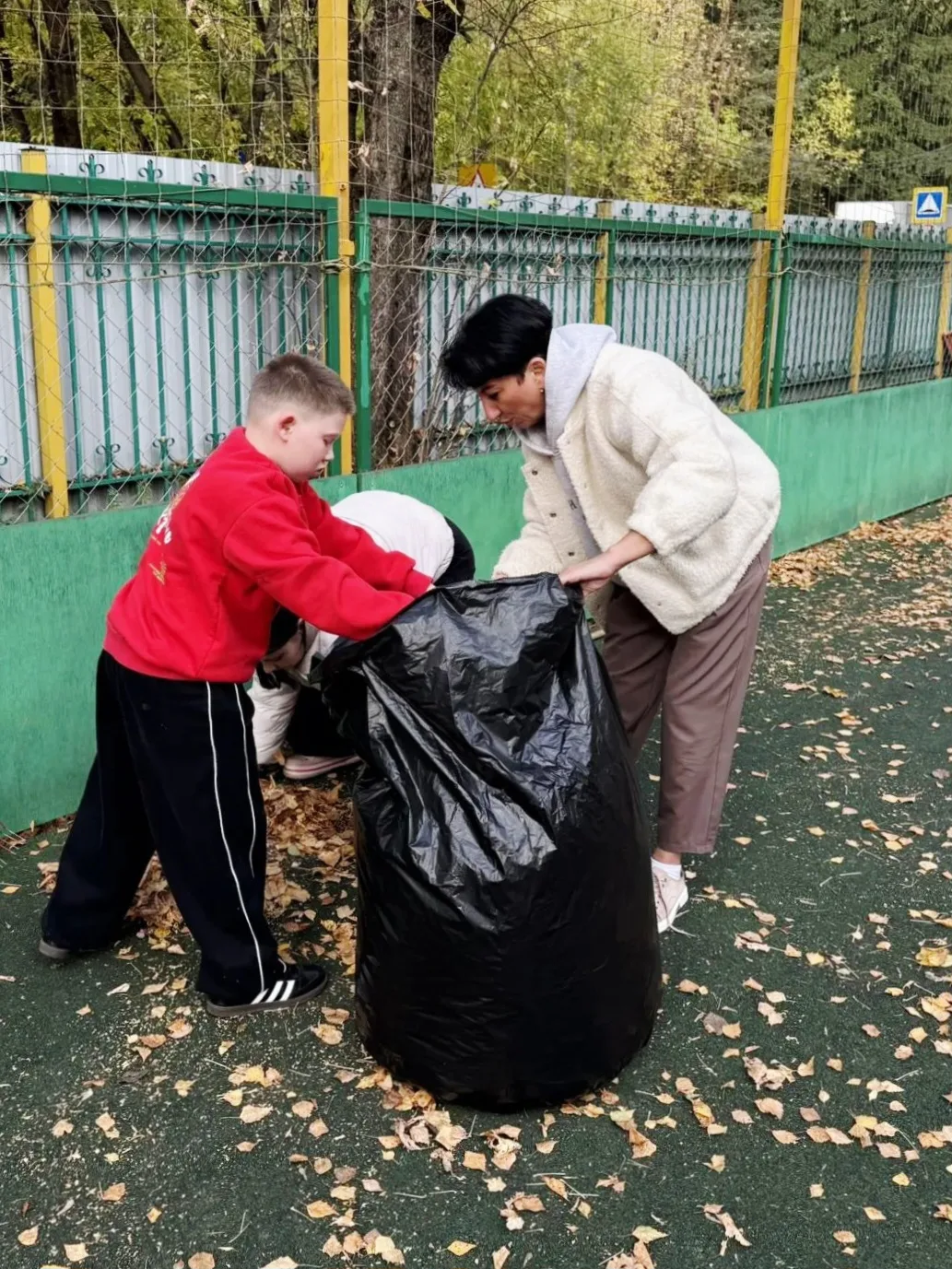 Осенний субботник в СЦ «Ступени» 🍂