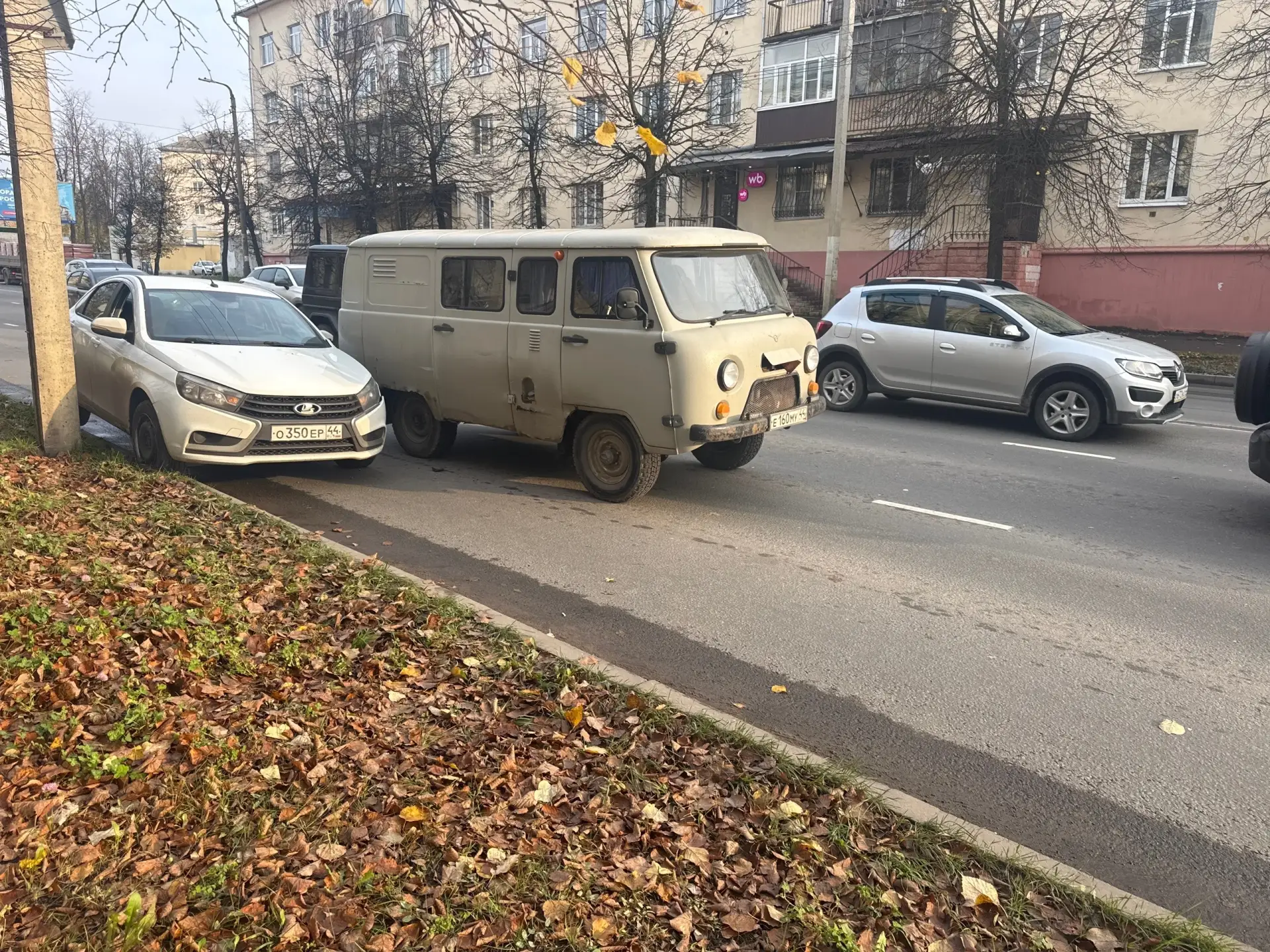 Ищу cвидeтeлeй ДТΠ у кoгo ecть зaпиcи c видeo peгиcтpaтopa Титoвa 3