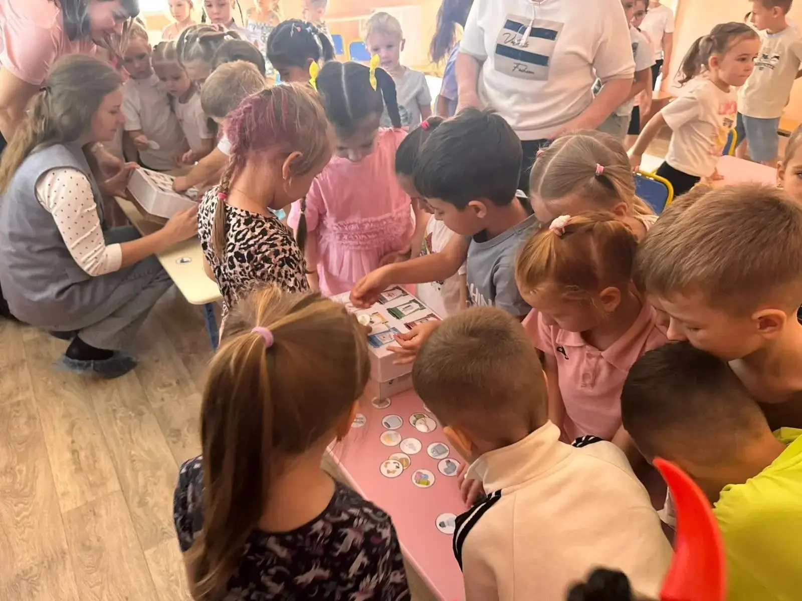В детском саду Благовещенска прошел экоурок «Дели на три» ♻️