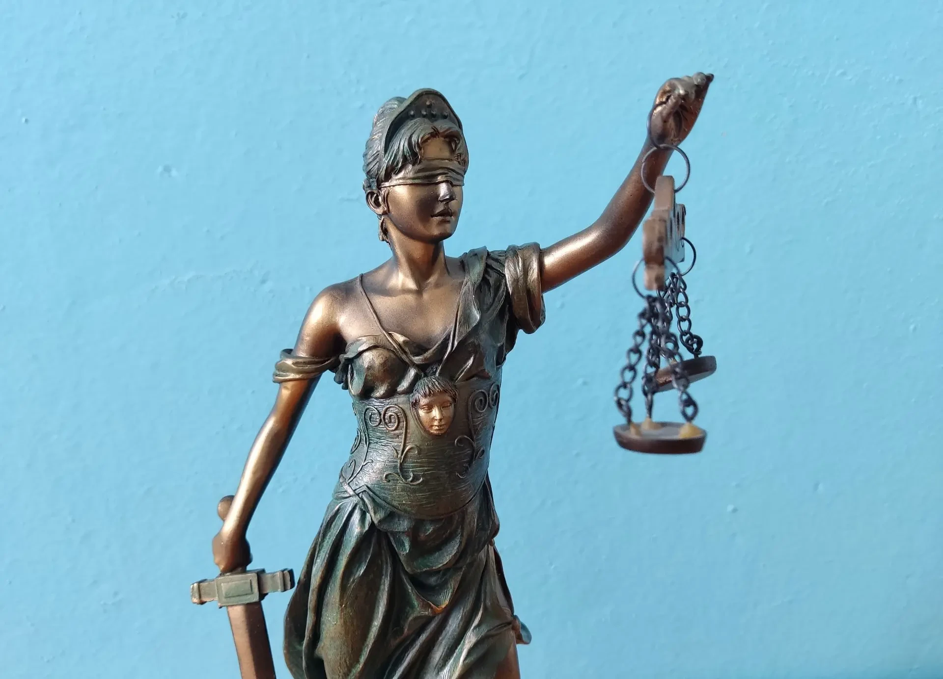 🗑️ Суд обязал администрацию Каргата перенести контейнерную площадку