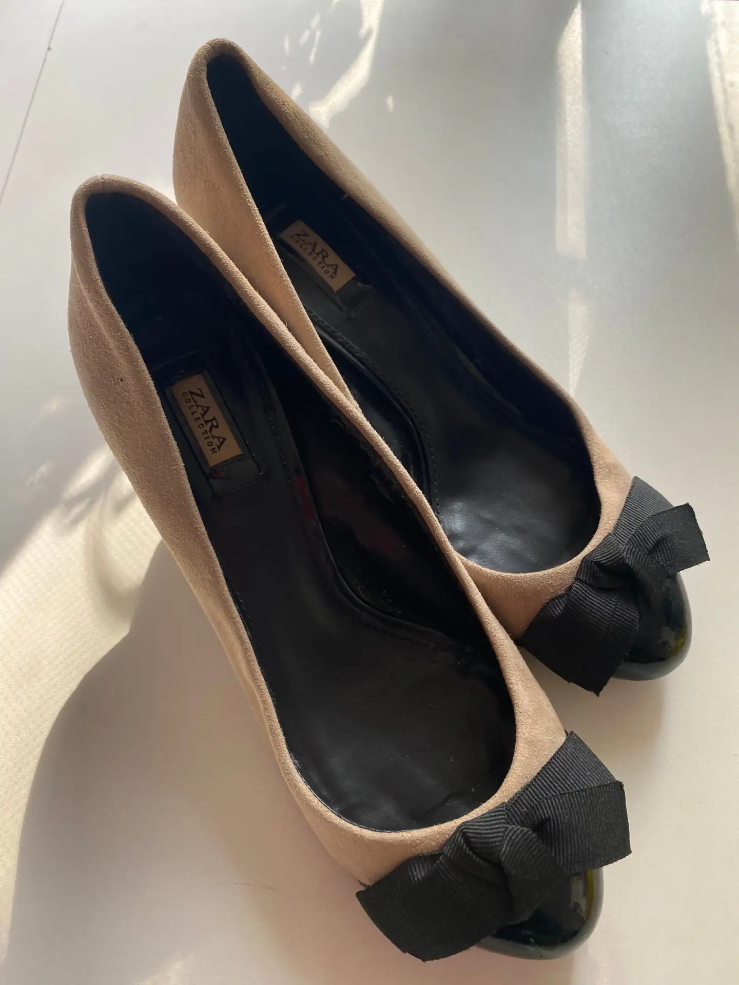 Отдам даром туфли ZARA размер 37. Звонить т. 89085168247 до 19.00