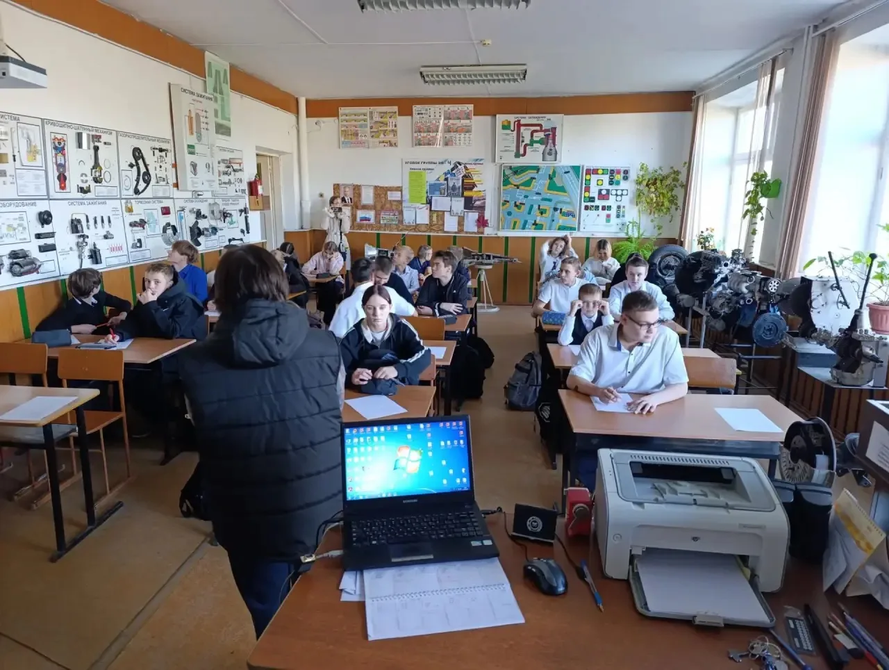 7 октября 2026 года учащиеся 8 «Б» класса МОБУ СОШ 3 ЛМО в рамках профориентационной ра...