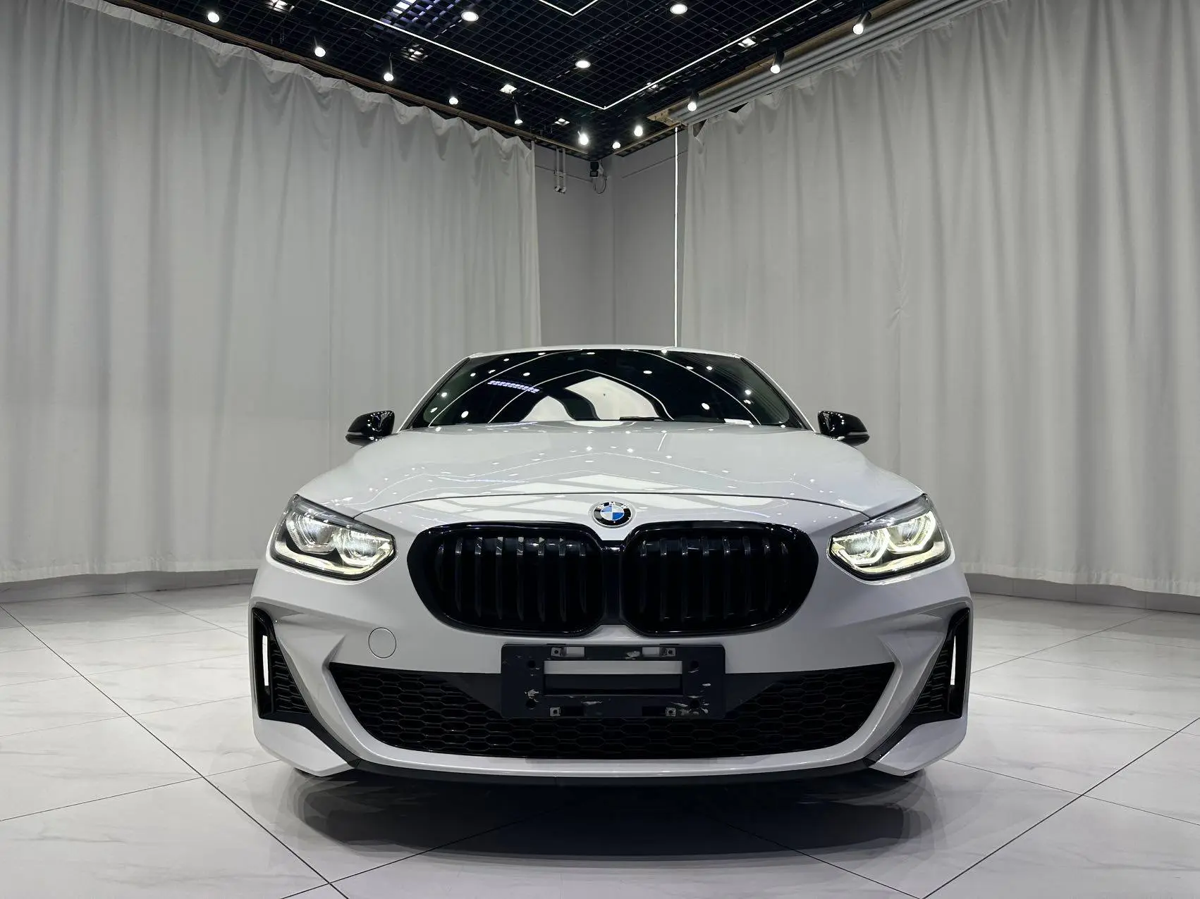 🌐 Куплена в Китае BMW 120i M Sports Sunday Night Edition 2023г. для нашего заказчика