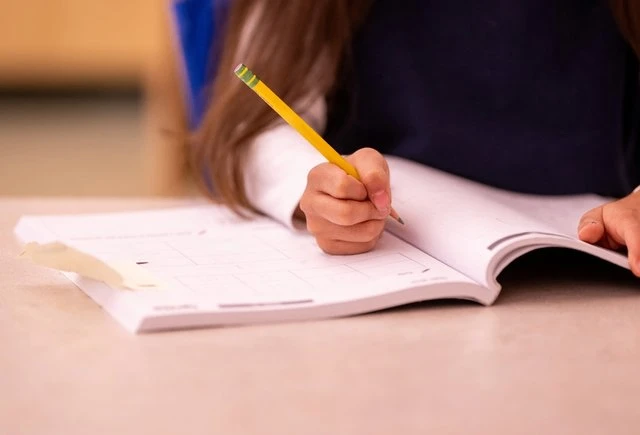 🏫 Школа в Англии отказалась от ноутбуков. И дети стали лучше учиться