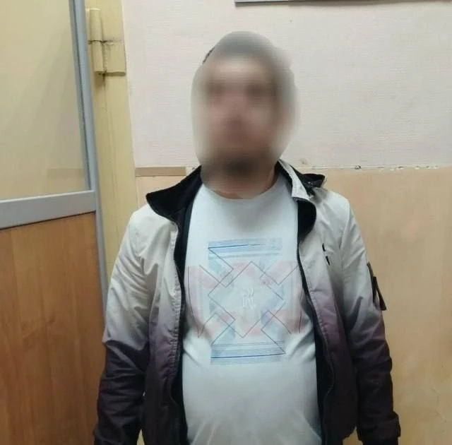 "Иносраныый" специалист приехавший на заработки таксистом вырвал девушке ноготь из-за н...