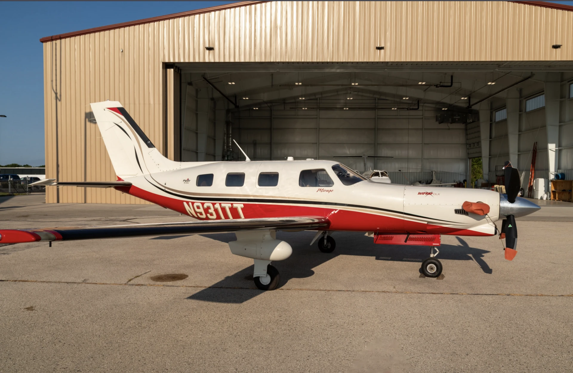 Трагедия в Висконсине: самолет Piper Malibu разбился в грозу, шесть погибших