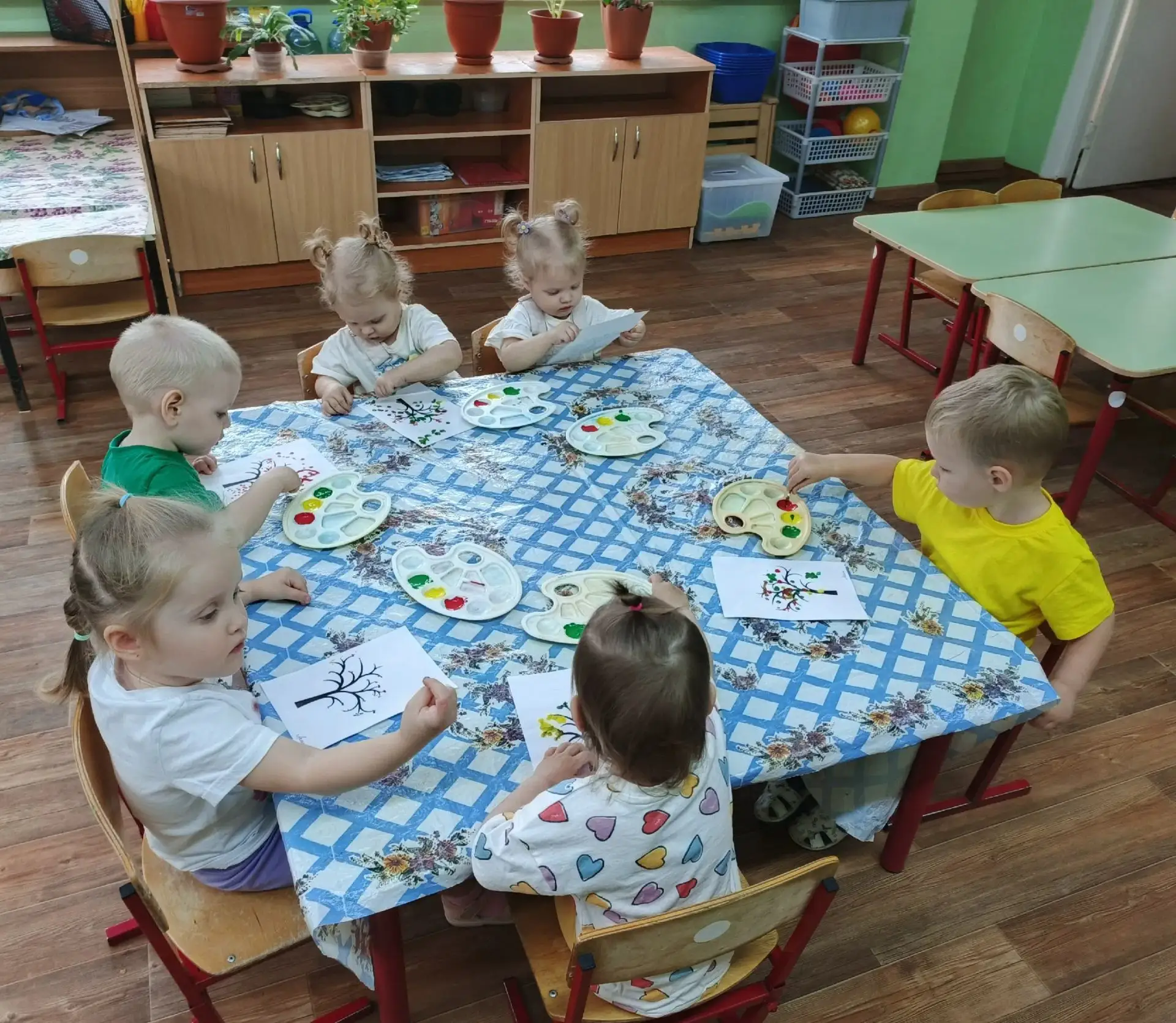 🎨🖼Р️исование ватными палочками (техника пуантилизма) — отличный способ развить у малы...