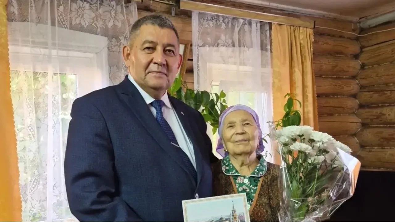 Труженица тыла из Уфы отметила 95-летний юбилей