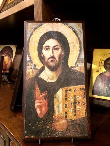 ❓️ МОЖНО ЛИ СИДЕТЬ В ХРАМЕ?