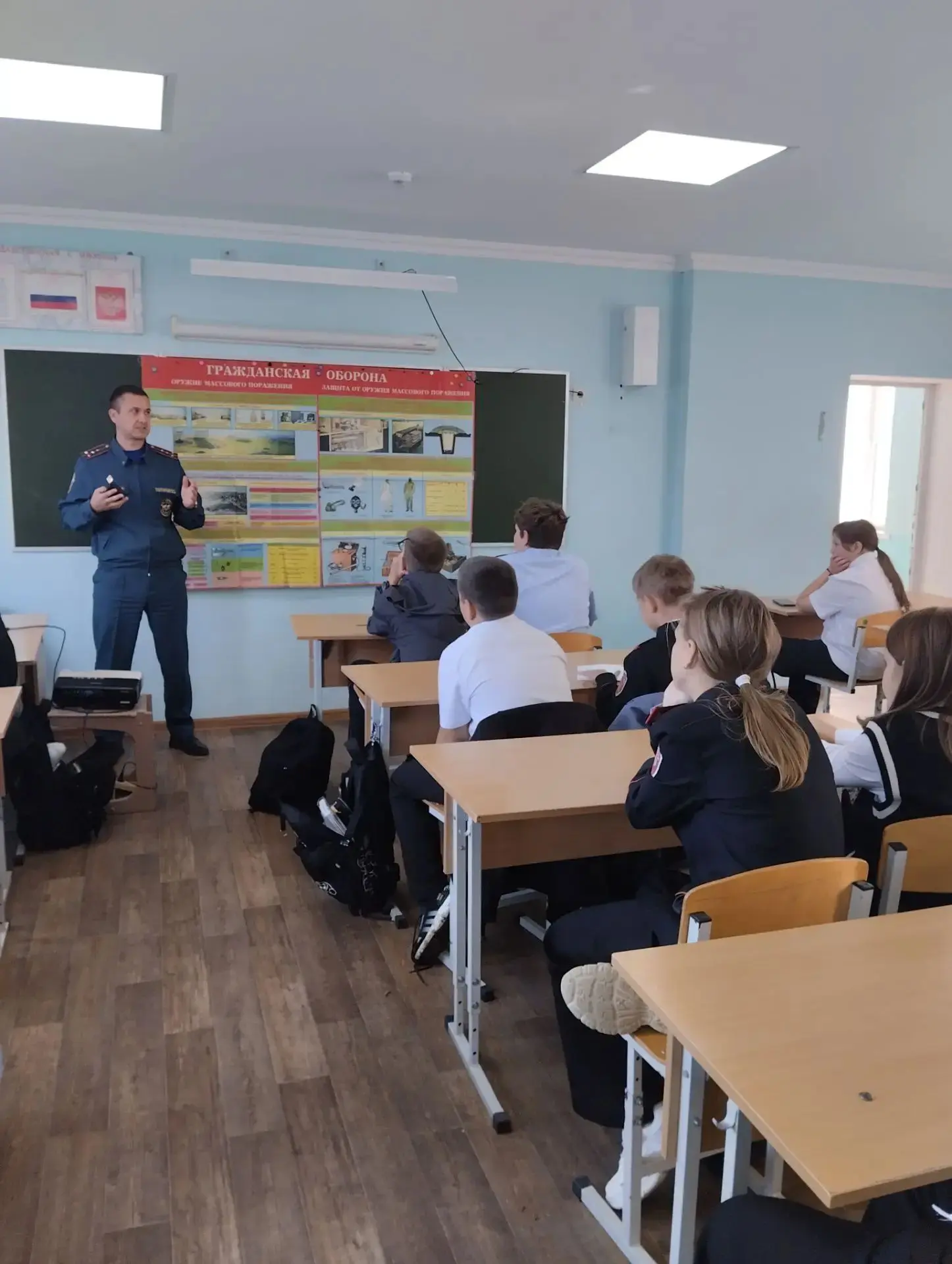 В рамках урока была проведена лекция с презентацией, где учащимся рассказали о значении...