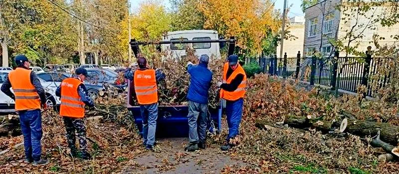 В Коврове ведут планировку дорог и убирают смет