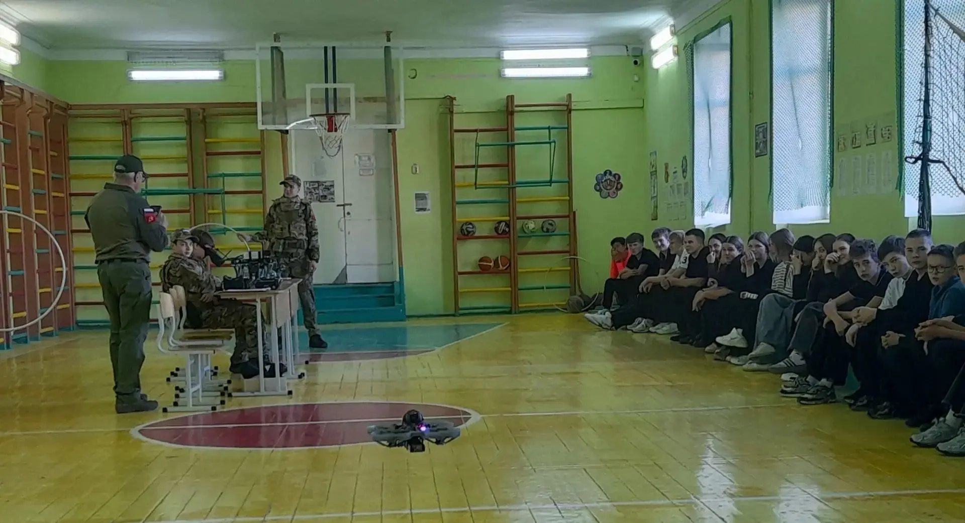 «В небе — точность, на земле — ответственность»: встреча руководителем и воспитанниками...