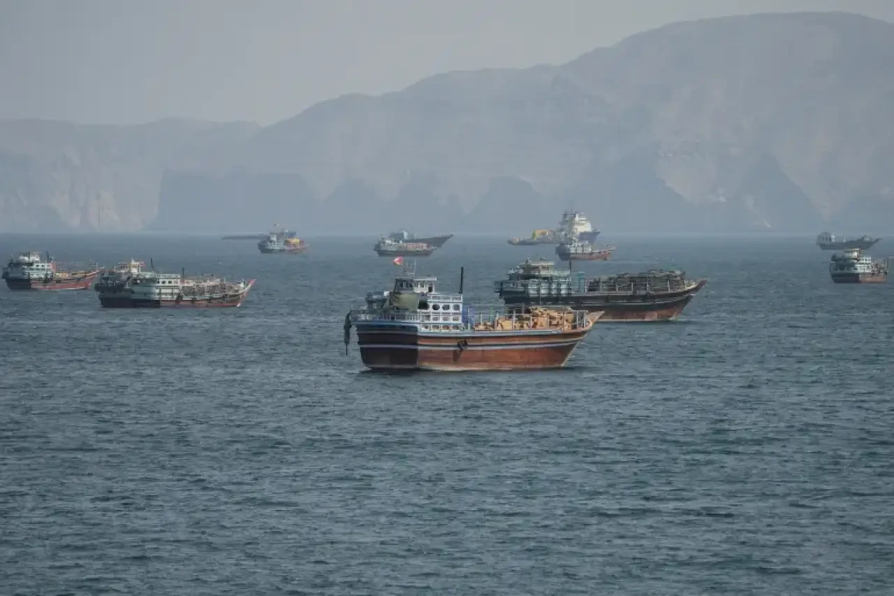 США уничтожили судно с иранскими наблюдателями у Ормуза