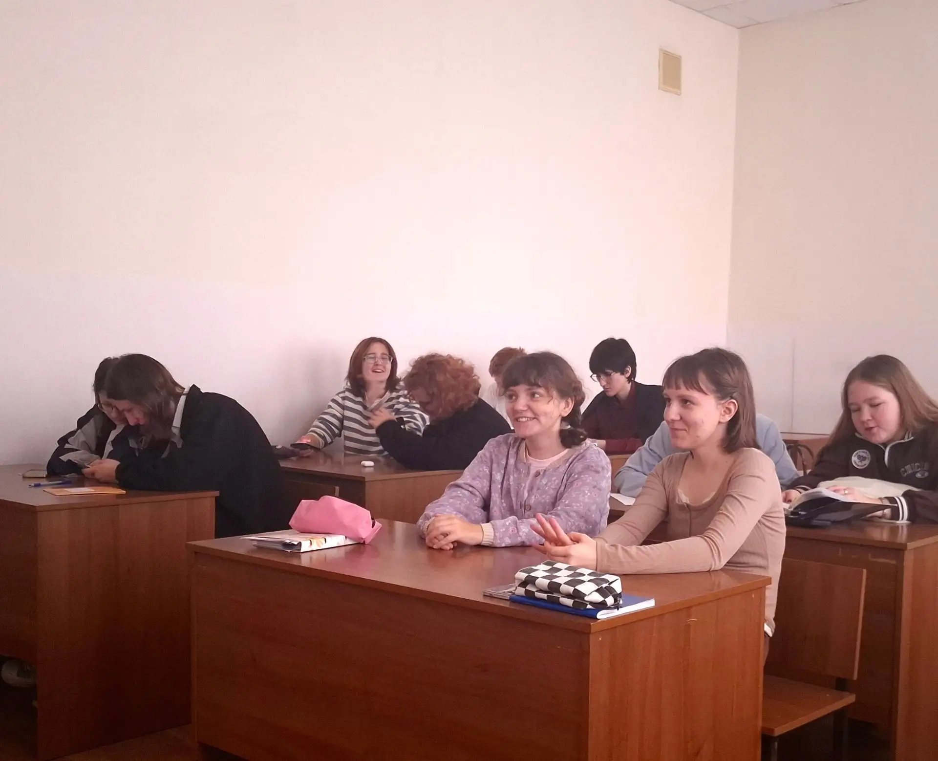В ИМОИВ прошёл показ фильма о пещере Цагаан-Агуй🧭