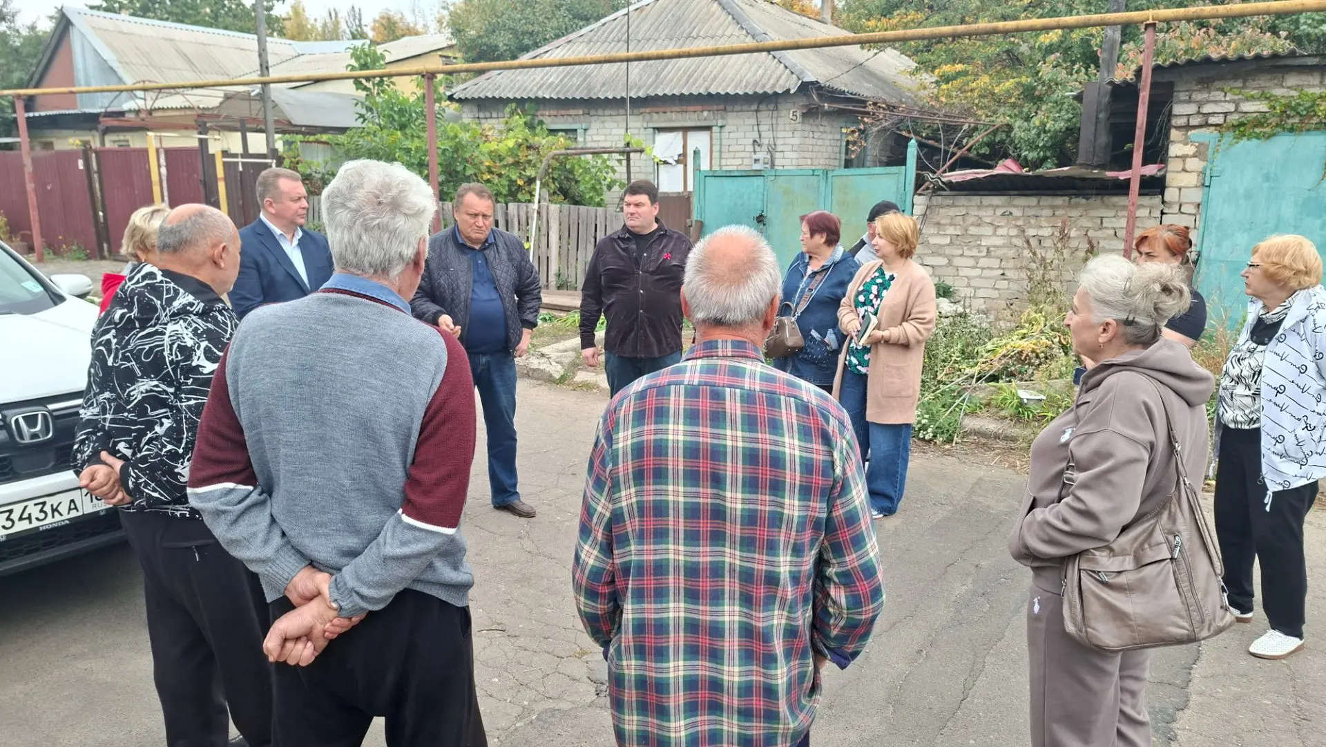 Встреча с жителями: обсудили ЖКХ, тарифы и благоустройство