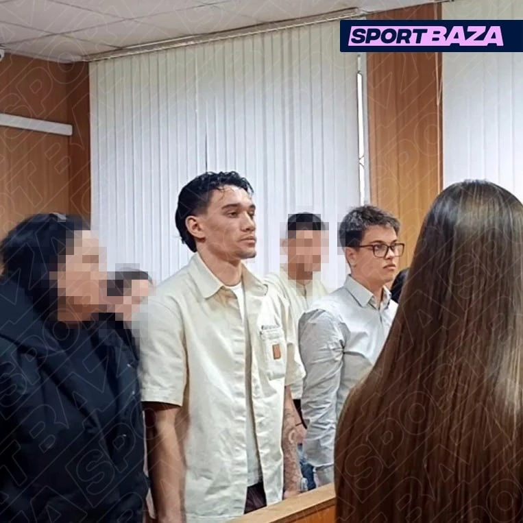 Футболист Медиалиги Артур Закиев получил три года колонии за обман пенсионерки на 1,4 м...