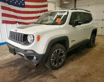 🚗 Jeep 2023