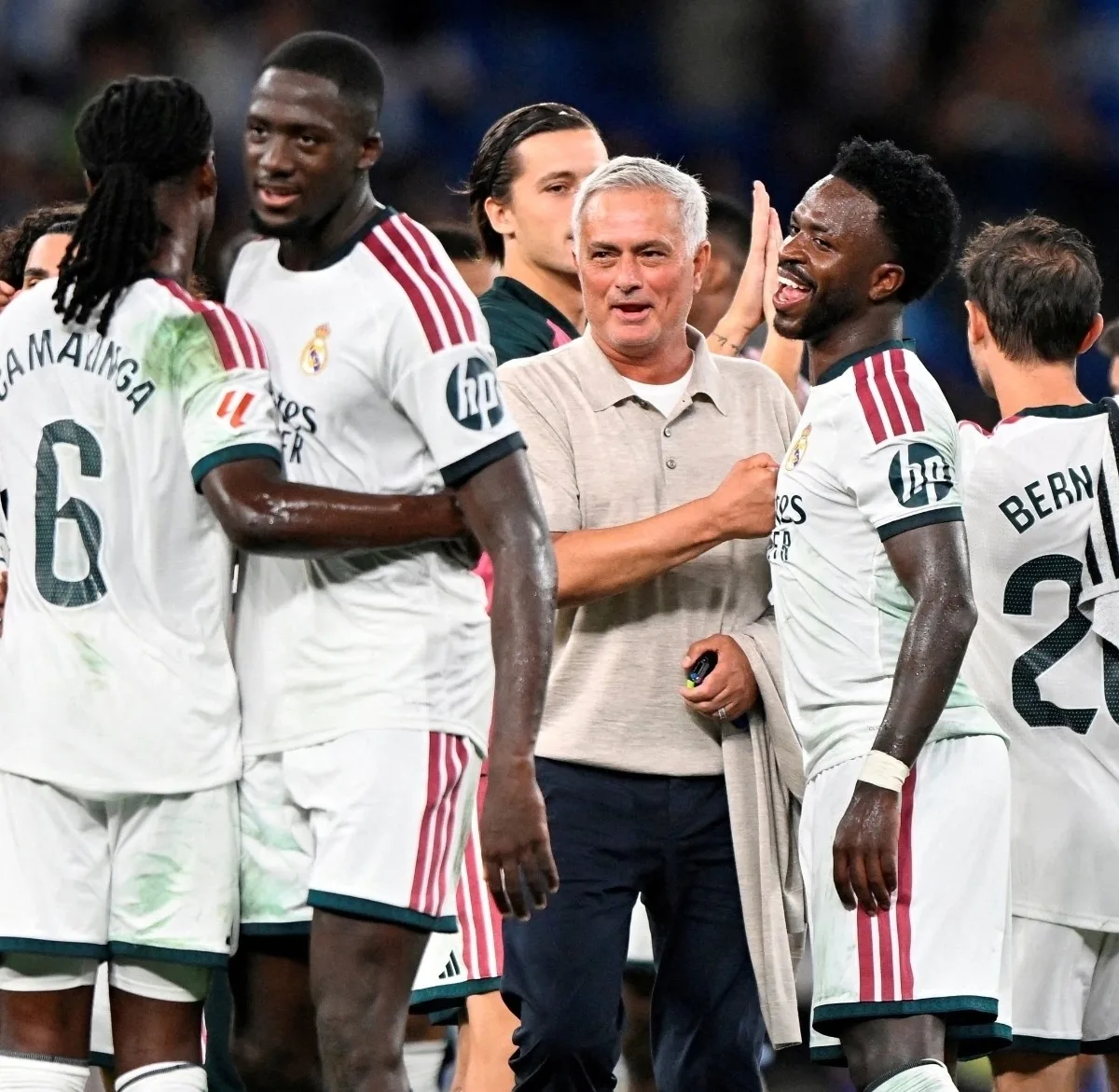 🇪🇸 Marca: Жозе Моуринью восстановил спокойствие в раздевалке «Реала» после сезона, на...