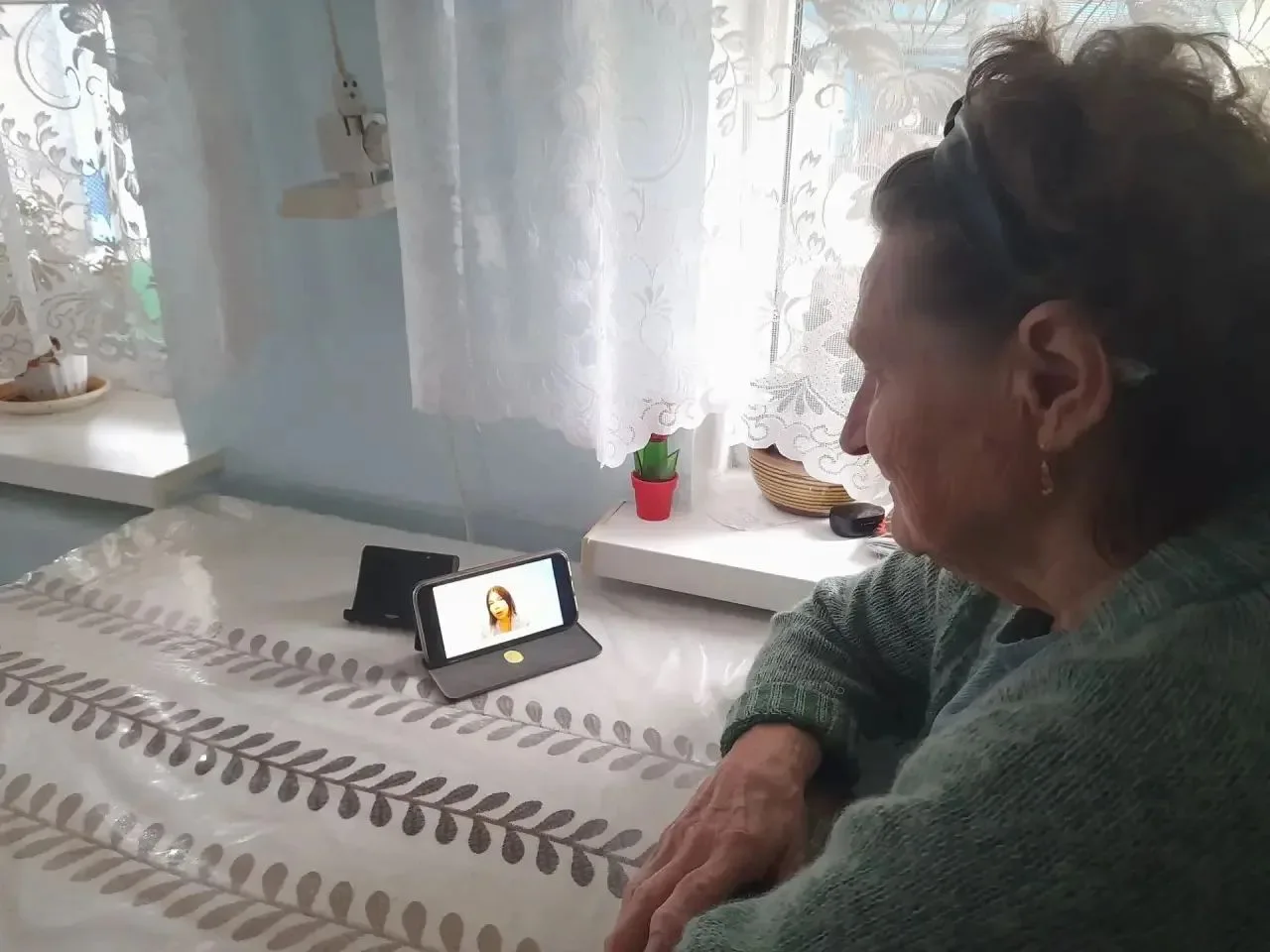 Социальный работник отделения социального обслуживания на дому 6 Орач Татьяна Ивановна ...