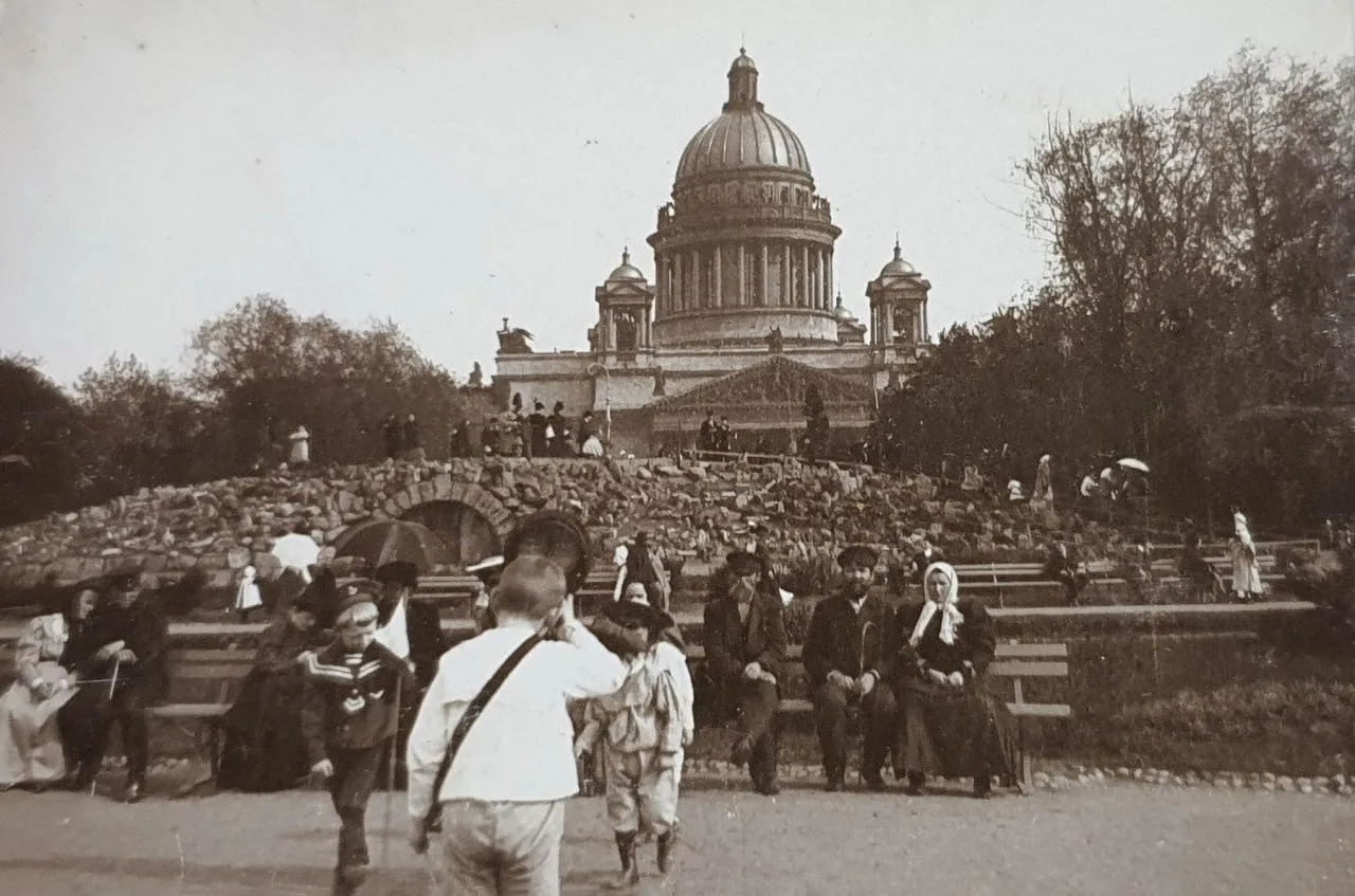 Грот у Исаакиевского собора, 1903/2025 годы