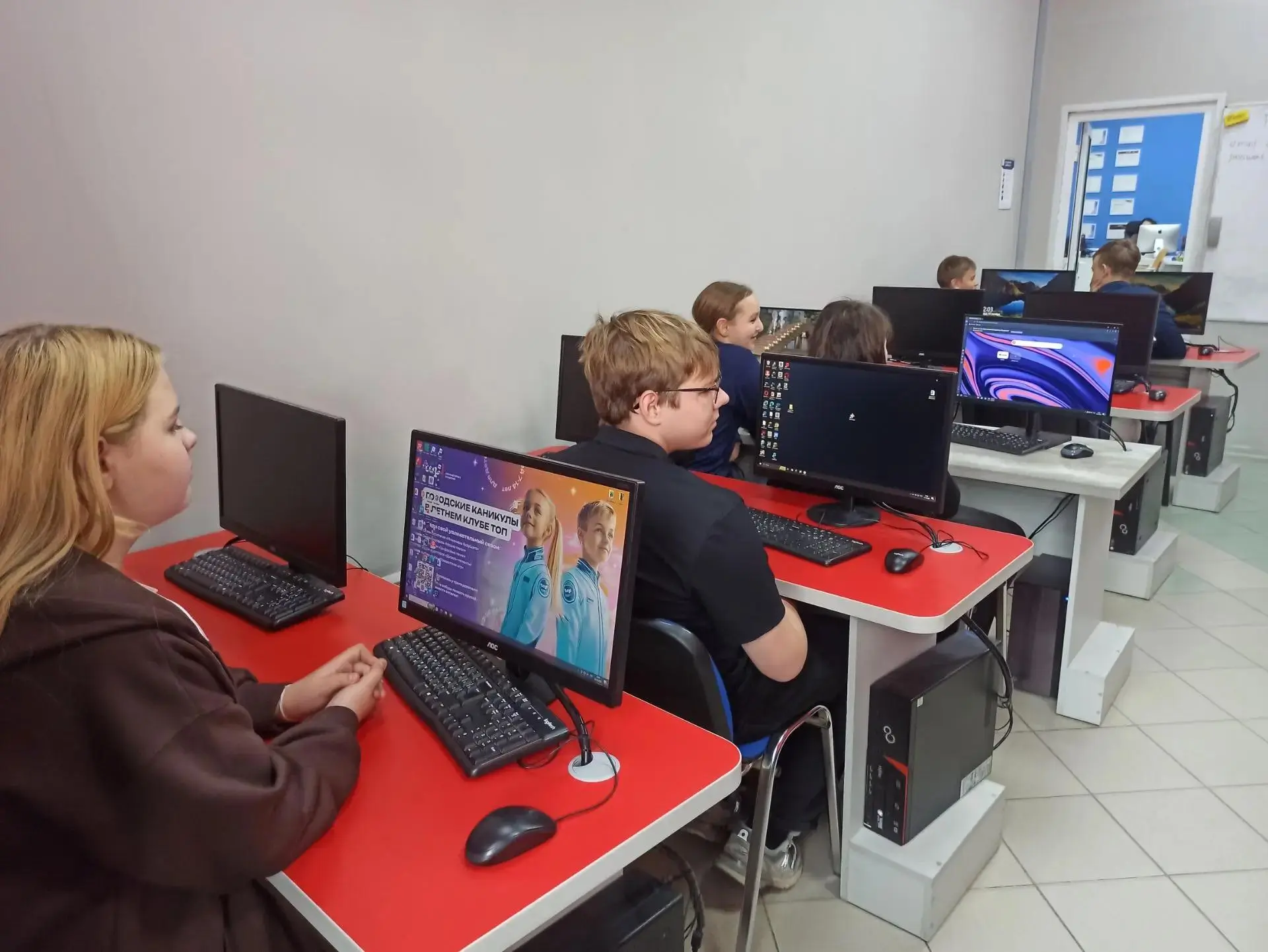 Семиклассники на профпробах: попробовали себя в дизайне! 🎨