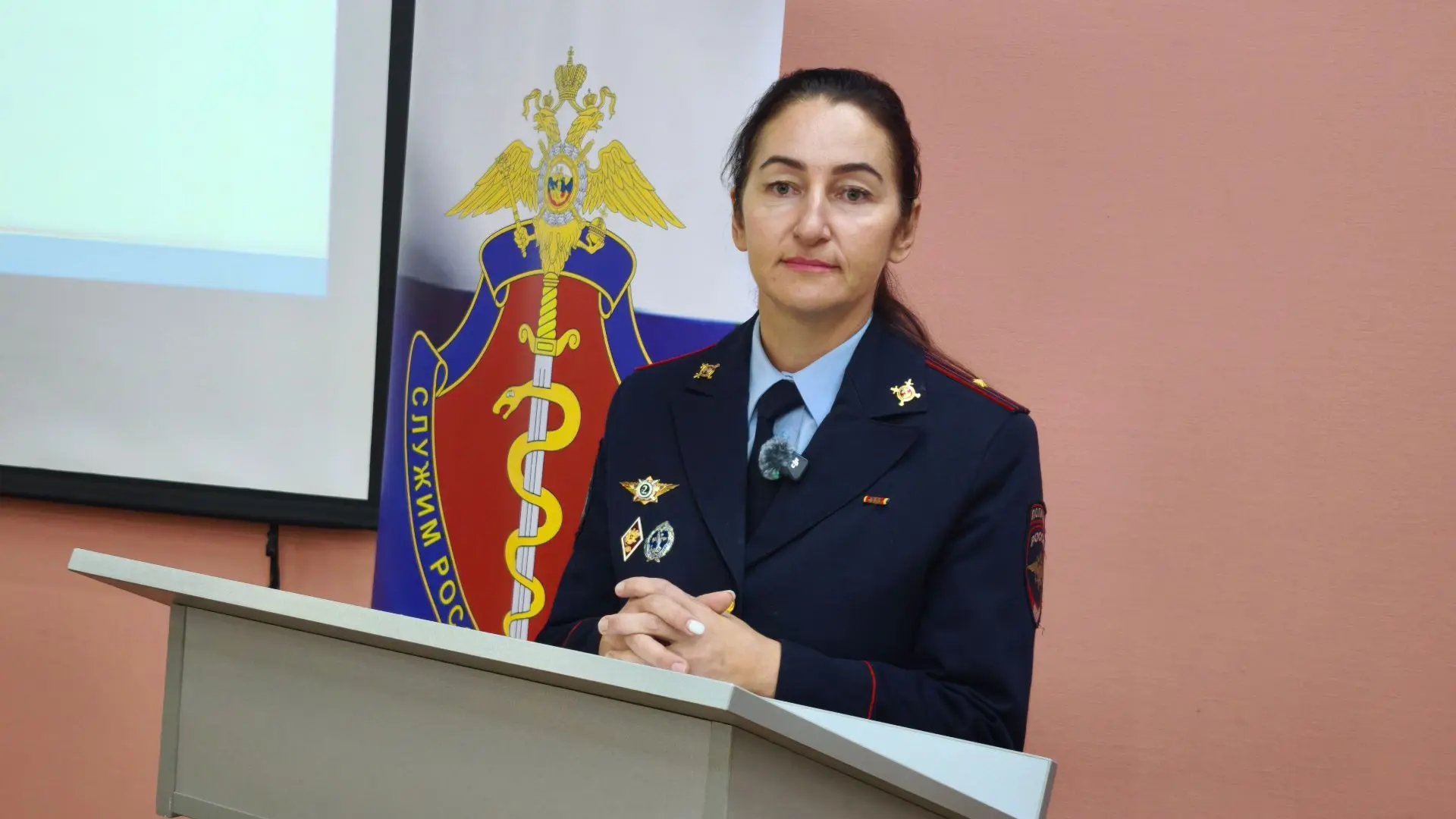 В Сыктывкаре в целях противодействия незаконному обороту наркотиков полицейские провели...